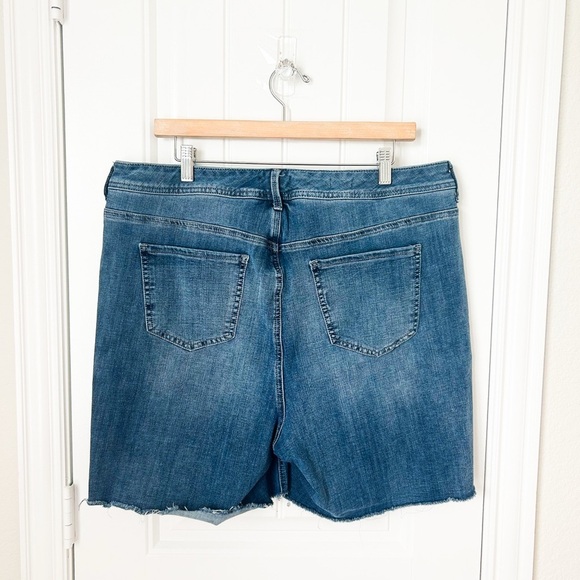 Curves 360 by NYDJ Denim Shorts Size 18 - Picture 2 of 2
